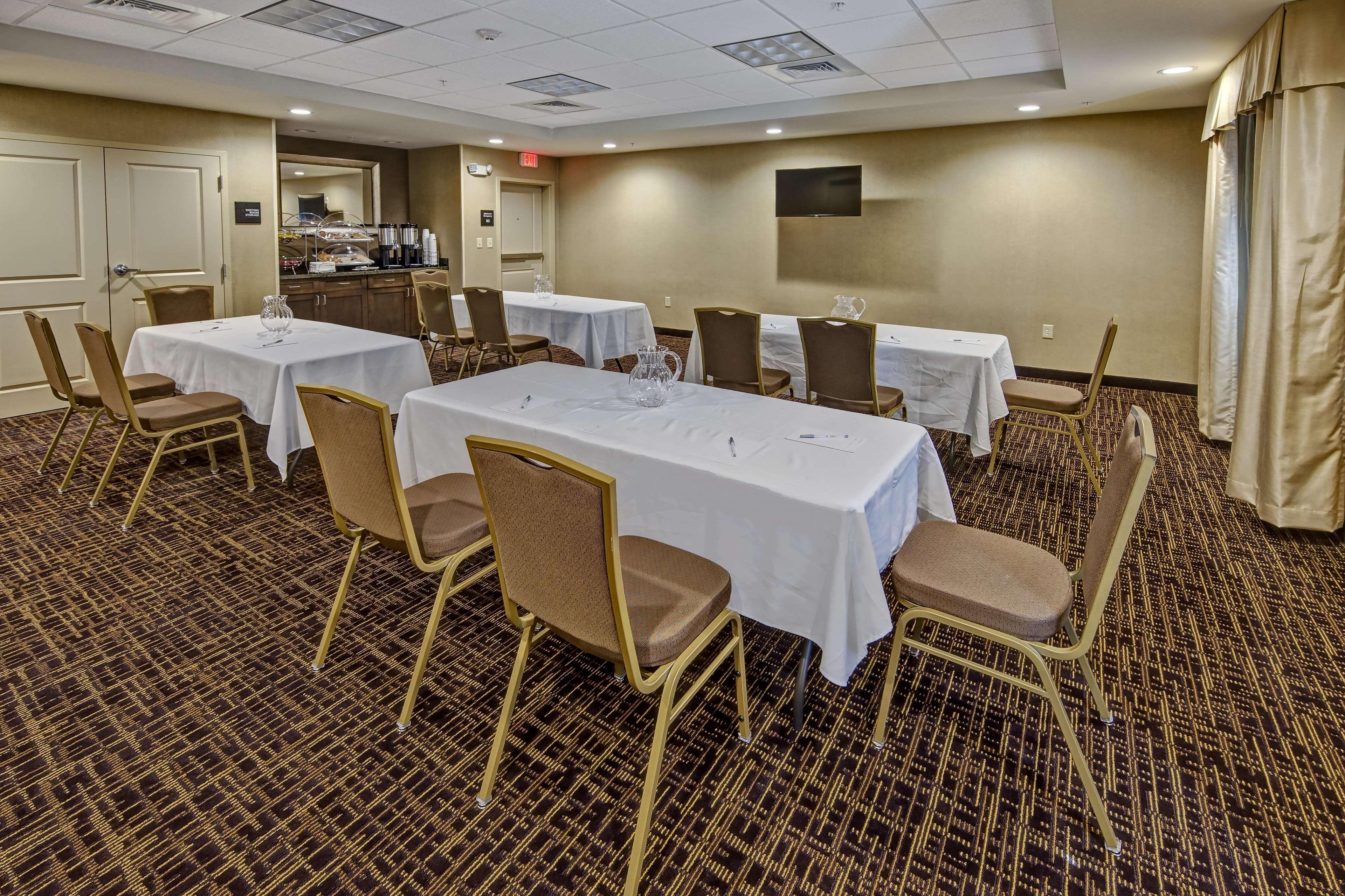 Hampton Inn Indianola Экстерьер фото